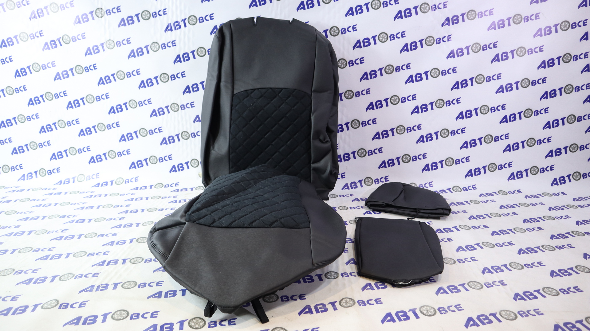 Чехлы сидений Lacetti седан Gentra ( 2002г) с задним подлокотником Экокожа+РОМБ-Алькантара  черный/черный нить AUTOPROFI